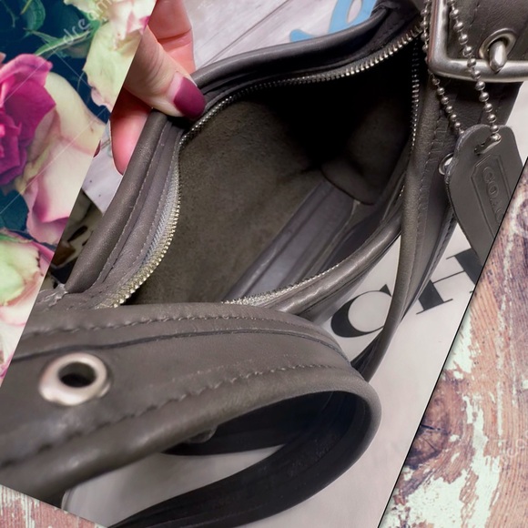 VINTAGE COACH SMALL GRAY LEGACY CROSSBODY HOBO BAG 9997 - Picture 12 of 15